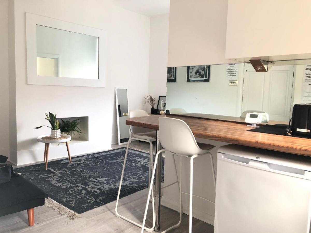 Bright Chiswick Apartment - Great Location Londres Exterior foto